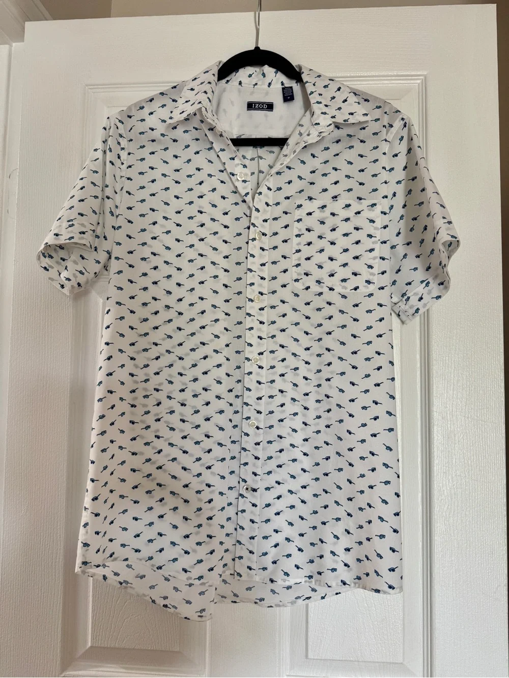 Izod White Short-Sleeve Button-Down Shirt with Blue Fish Print